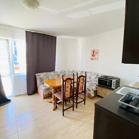 Apartment цветен рай, Lozenets