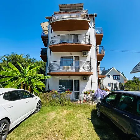 цветен рай, Apartment Lozenets
